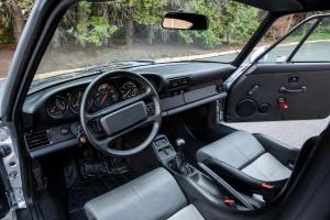 Porsche 911 Carrera RS 3.6 Touring 1992 года  (WW)